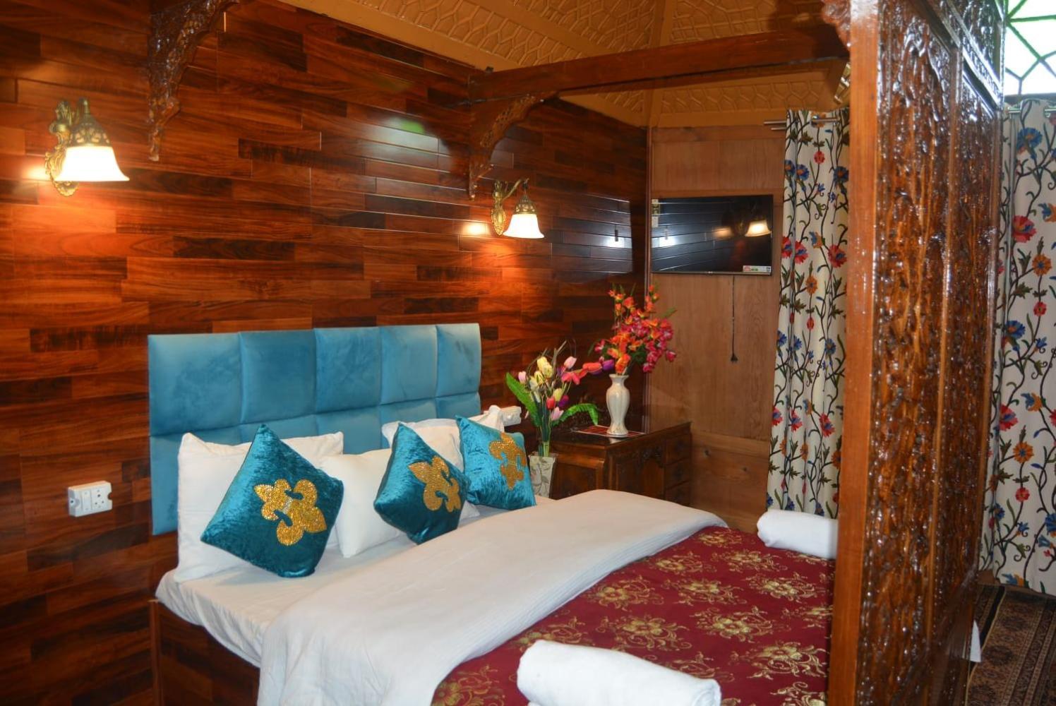 Heritage Amina Group Of Houseboats Hotell Srīnagar Exteriör bild