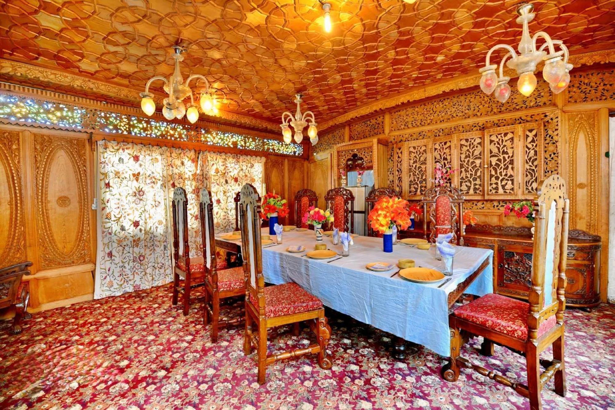 Heritage Amina Group Of Houseboats Hotell Srīnagar Exteriör bild