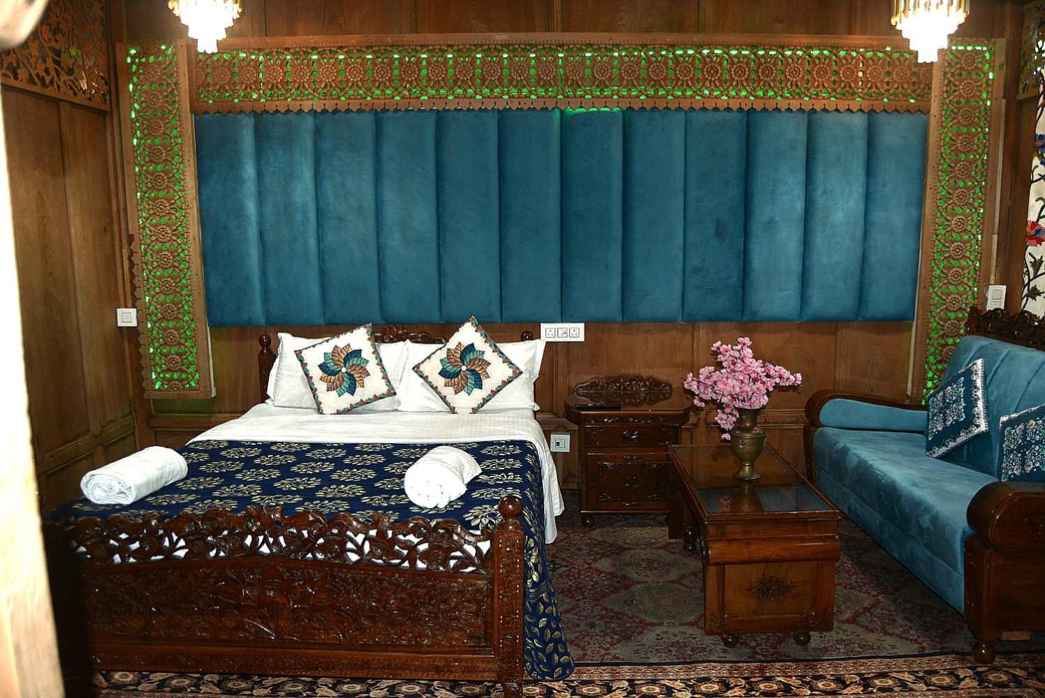 Heritage Amina Group Of Houseboats Hotell Srīnagar Exteriör bild