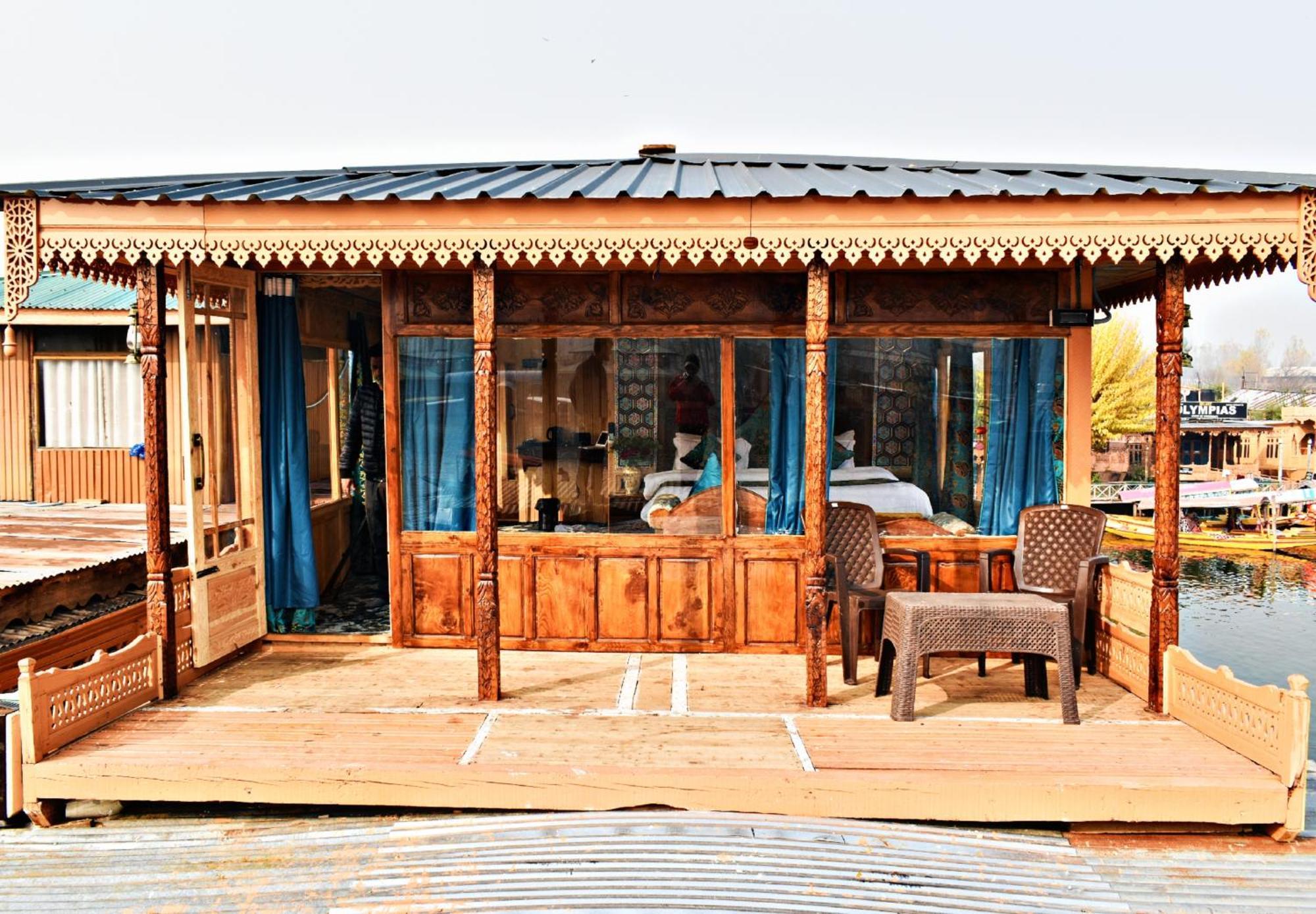Heritage Amina Group Of Houseboats Hotell Srīnagar Exteriör bild